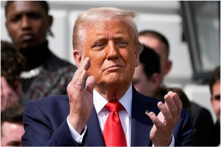 トランプ大統領 画像